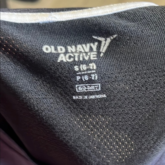 Old Navy Active Black Athletic Top - Picture 2 of 2